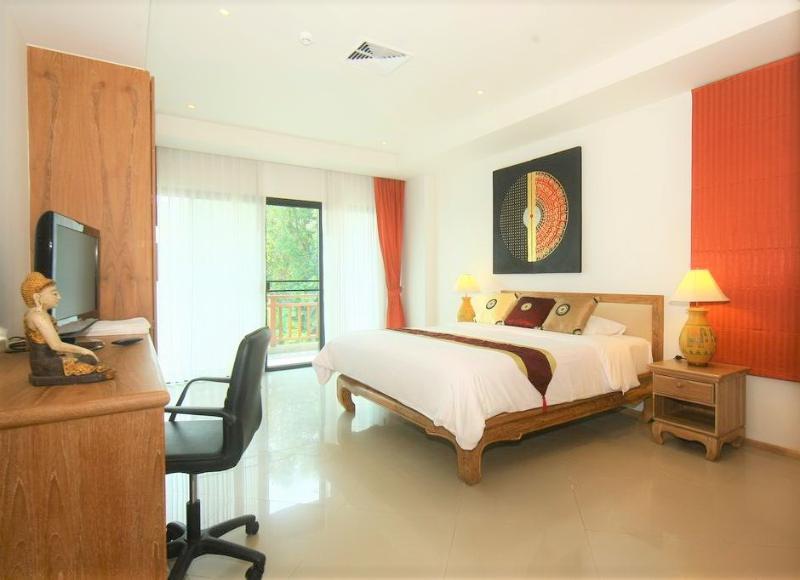 Surin Sabai Hotel Phuket