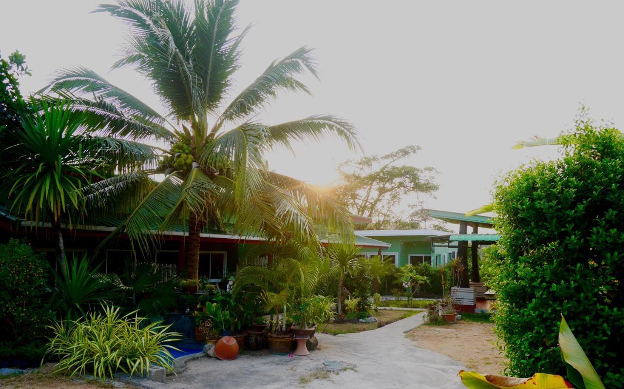 Suntalee House Guest house Nai Yang
