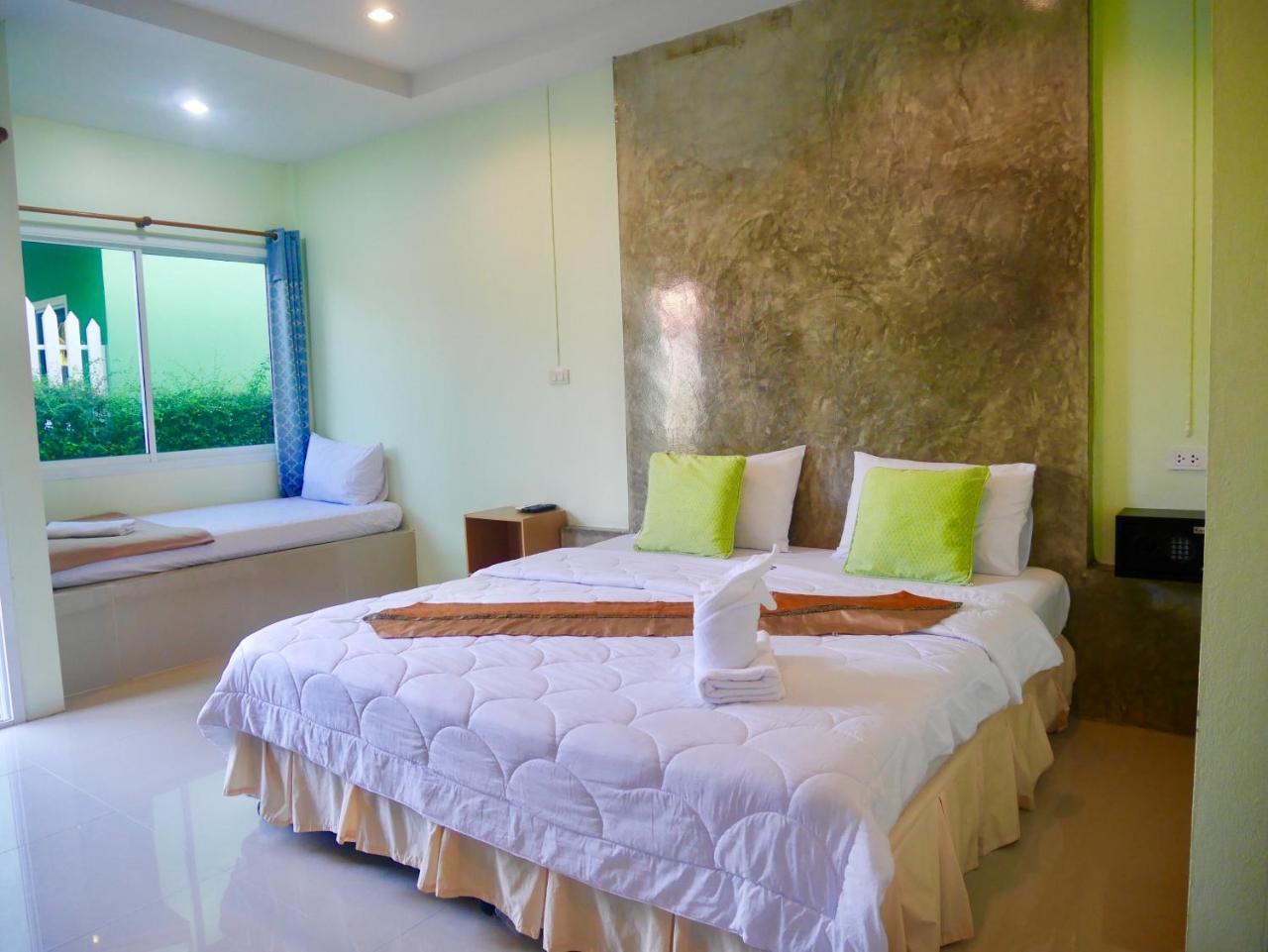 Guest house Suntalee House Nai Yang