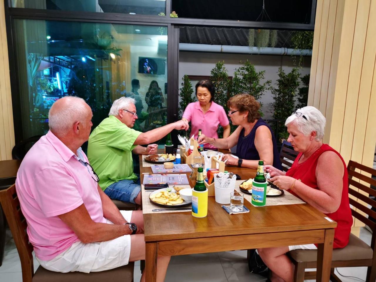 Hostel Inest Poshtel