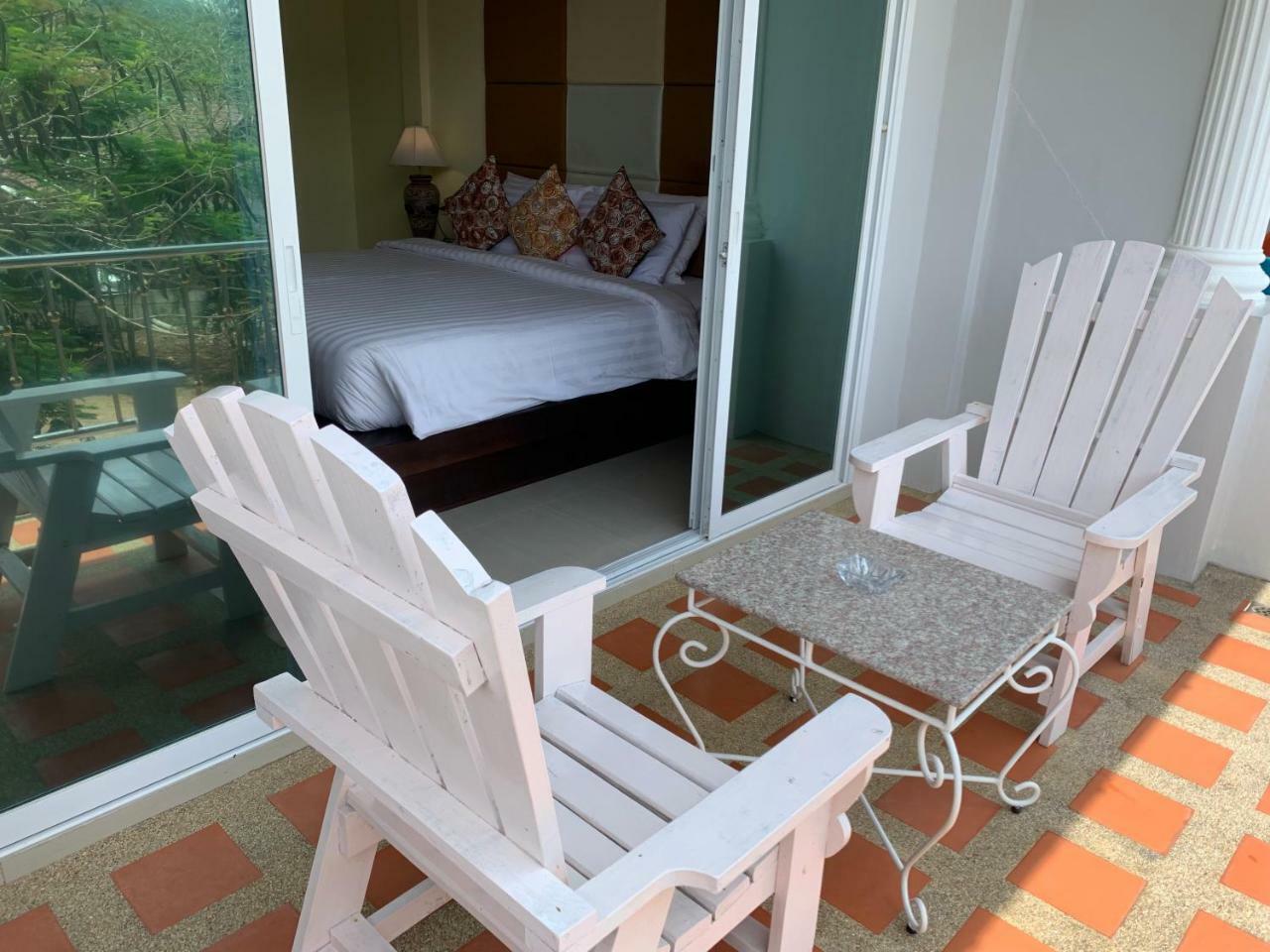 The Mareeya Place 2* Strand Kamala