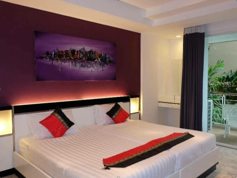 Phuket Seaview Resotel Aparthotel 4*