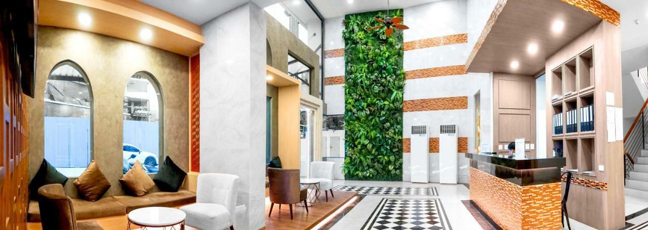 Hotel Phoenix 4*