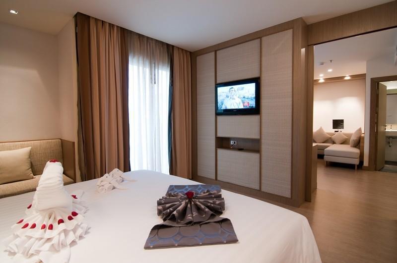 Ashlee Plaza & Hotel 4*