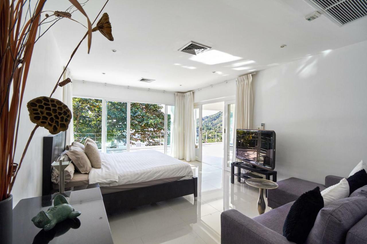 Ginborn 5 Bedroom Pool With Sea View In *