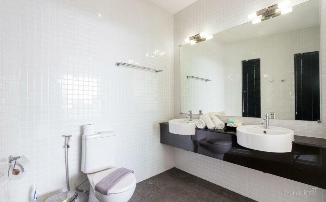 Ginborn 5 Bedroom Pool With Sea View In *