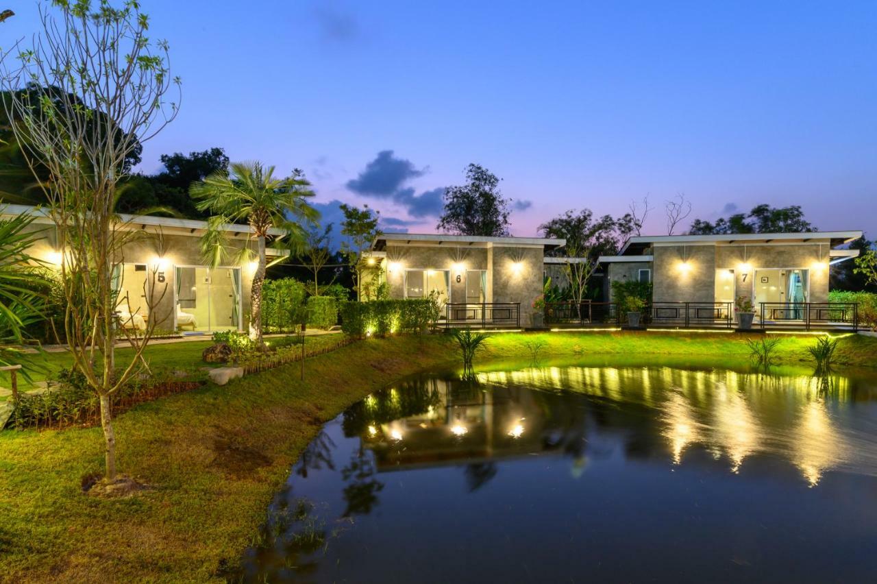 Loftpical Resort 3*