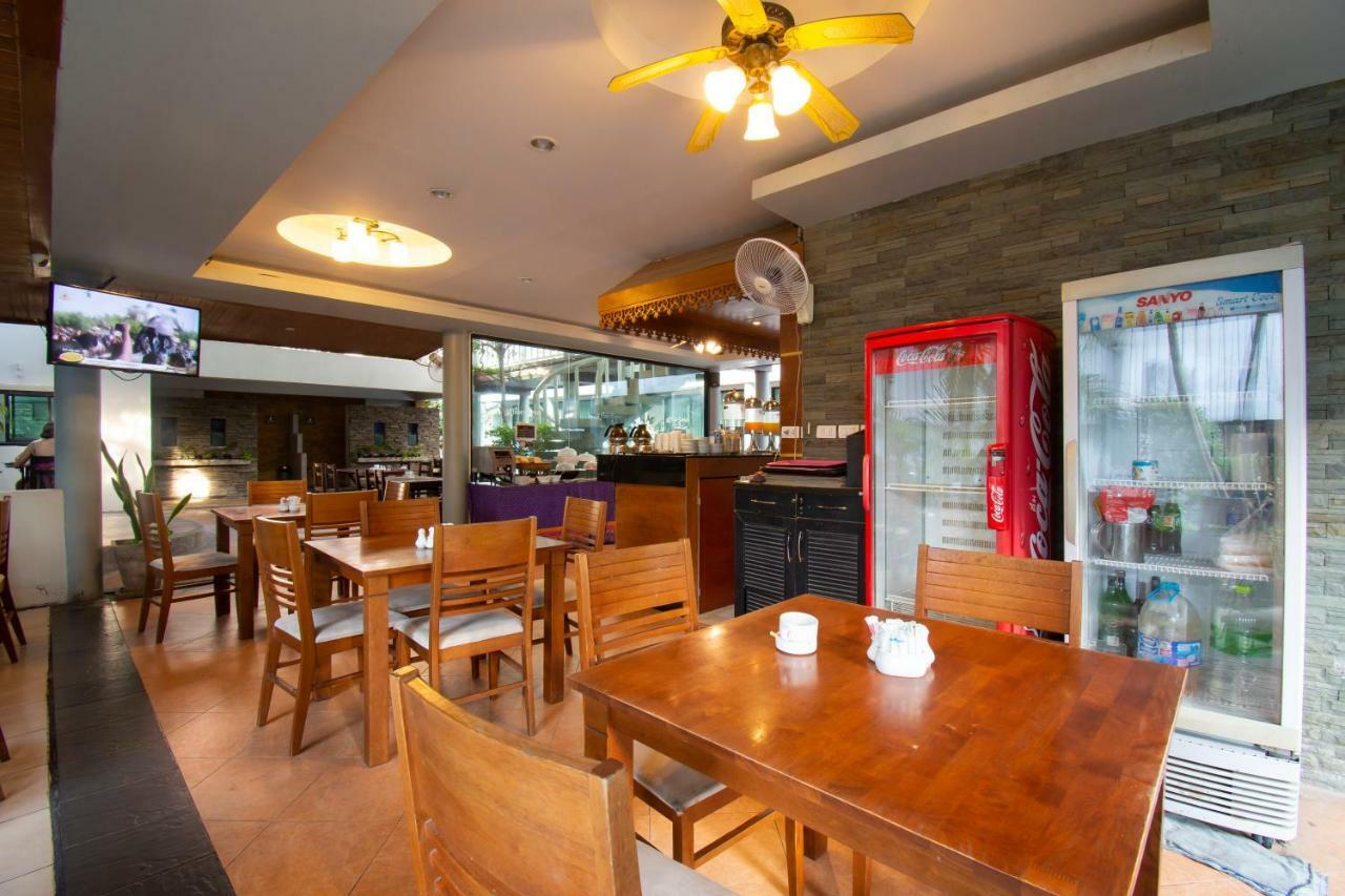 Honey Resort, Praia de Kata
