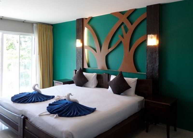 Time Out Beachfront 3* Patong