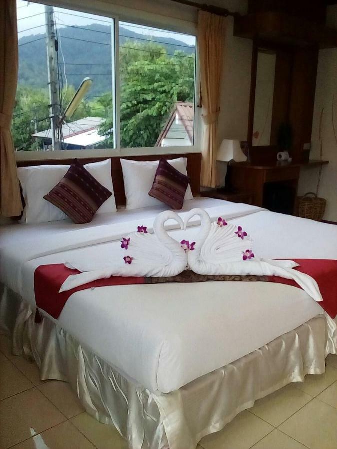 Baan Chayna Bang Tao Beach (Phuket)