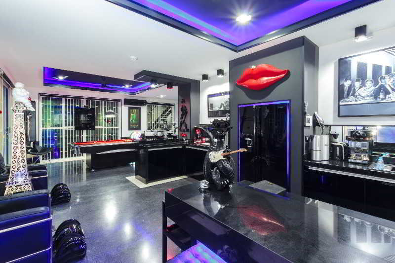 Greg's Club Rawai Hotel