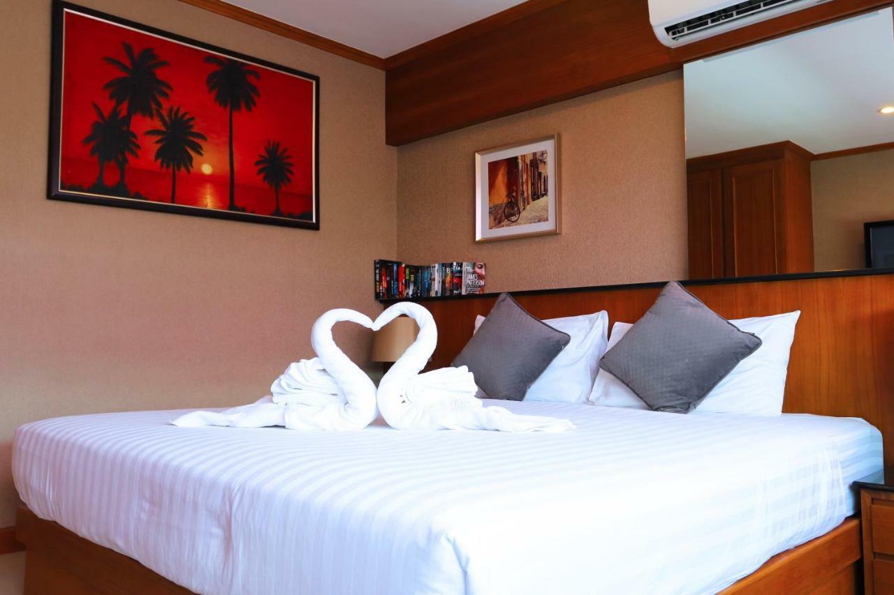 Alexander Hotel