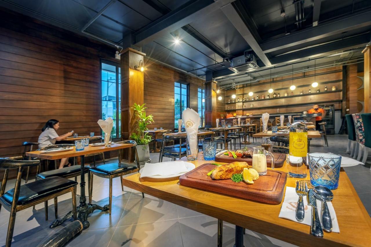 Beehive Boutique 5*