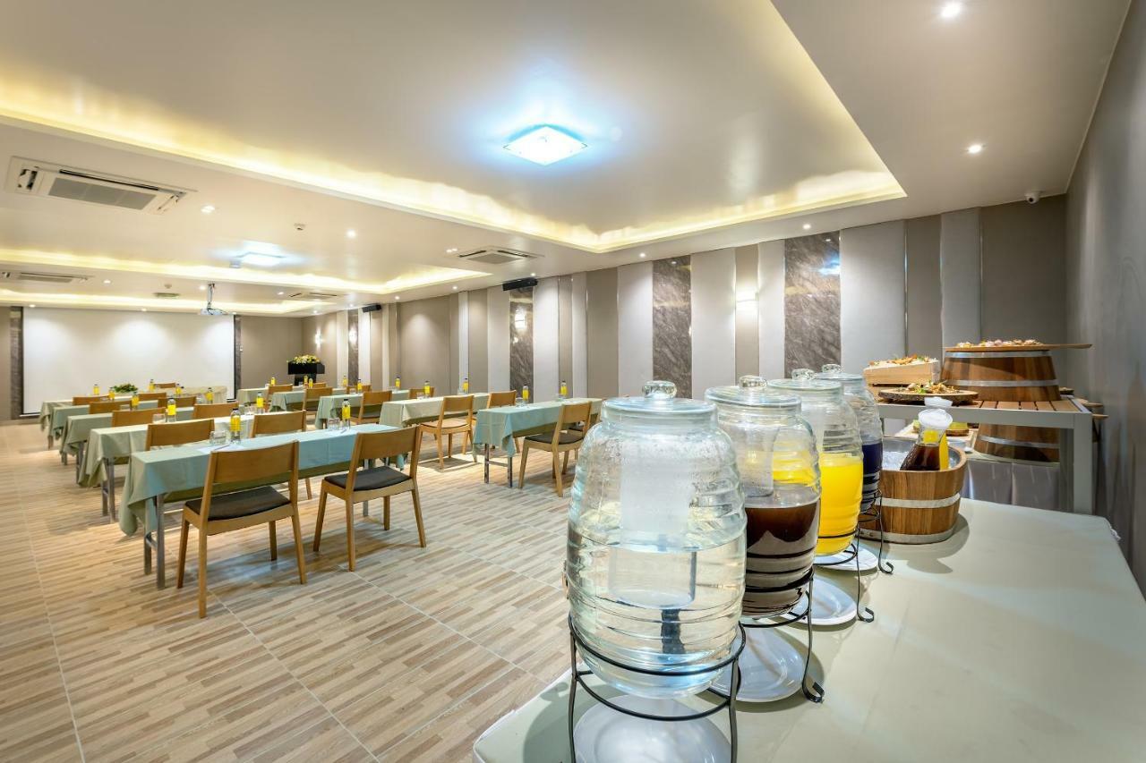 Beehive Boutique Hotel 5*