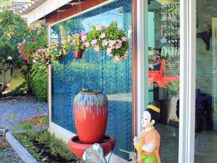 Baan Chaylay Hotel