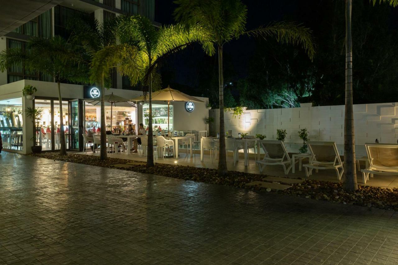 Oceanstone By Holy Cow, Studio, Next Building View * Bang Tao Beach (Phuket)