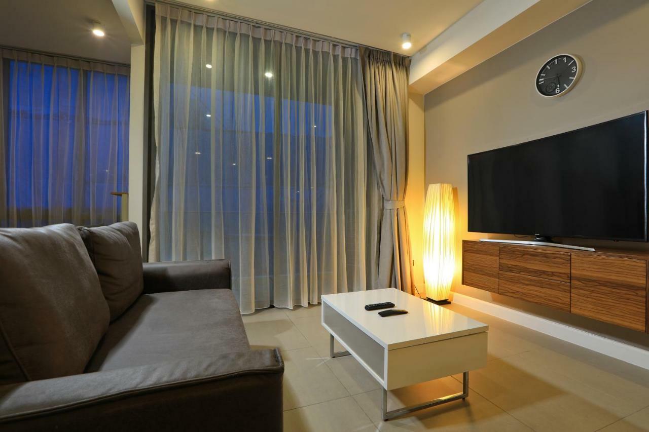 Oceanstone By Holy Cow, Studio, Next Building View Apartment