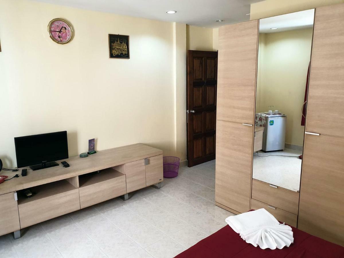 Oasis & Bar Guest house
