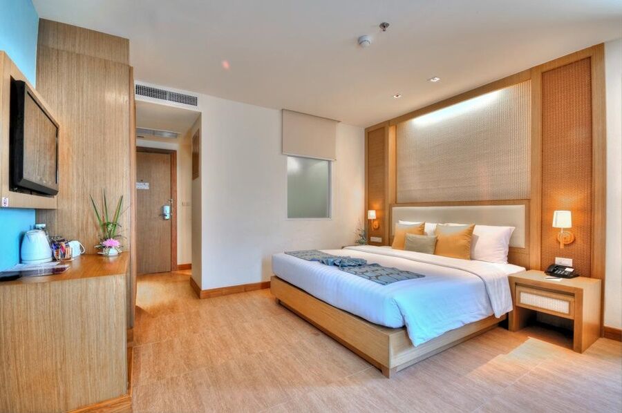 Ashlee Plaza & Hotel 4*