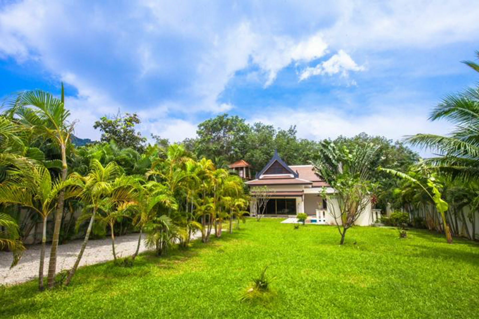 Champagne By G Estate Villa Rawai