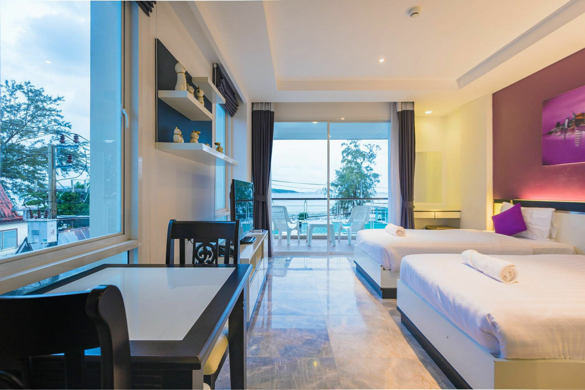 Phuket Seaview Resotel Aparthotel