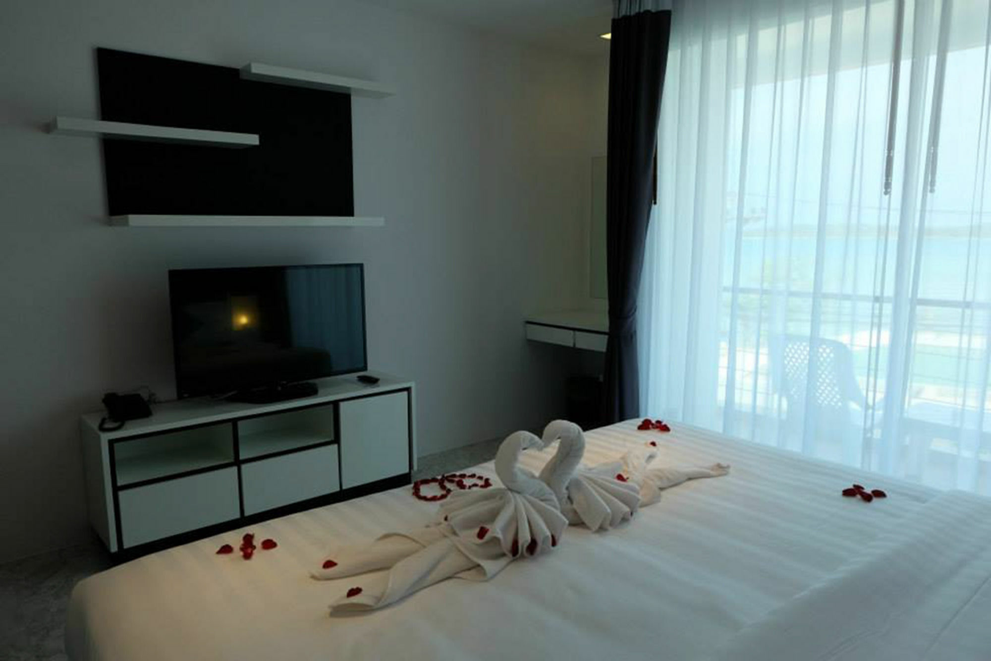 Aparthotel Phuket Seaview Resotel Rawai