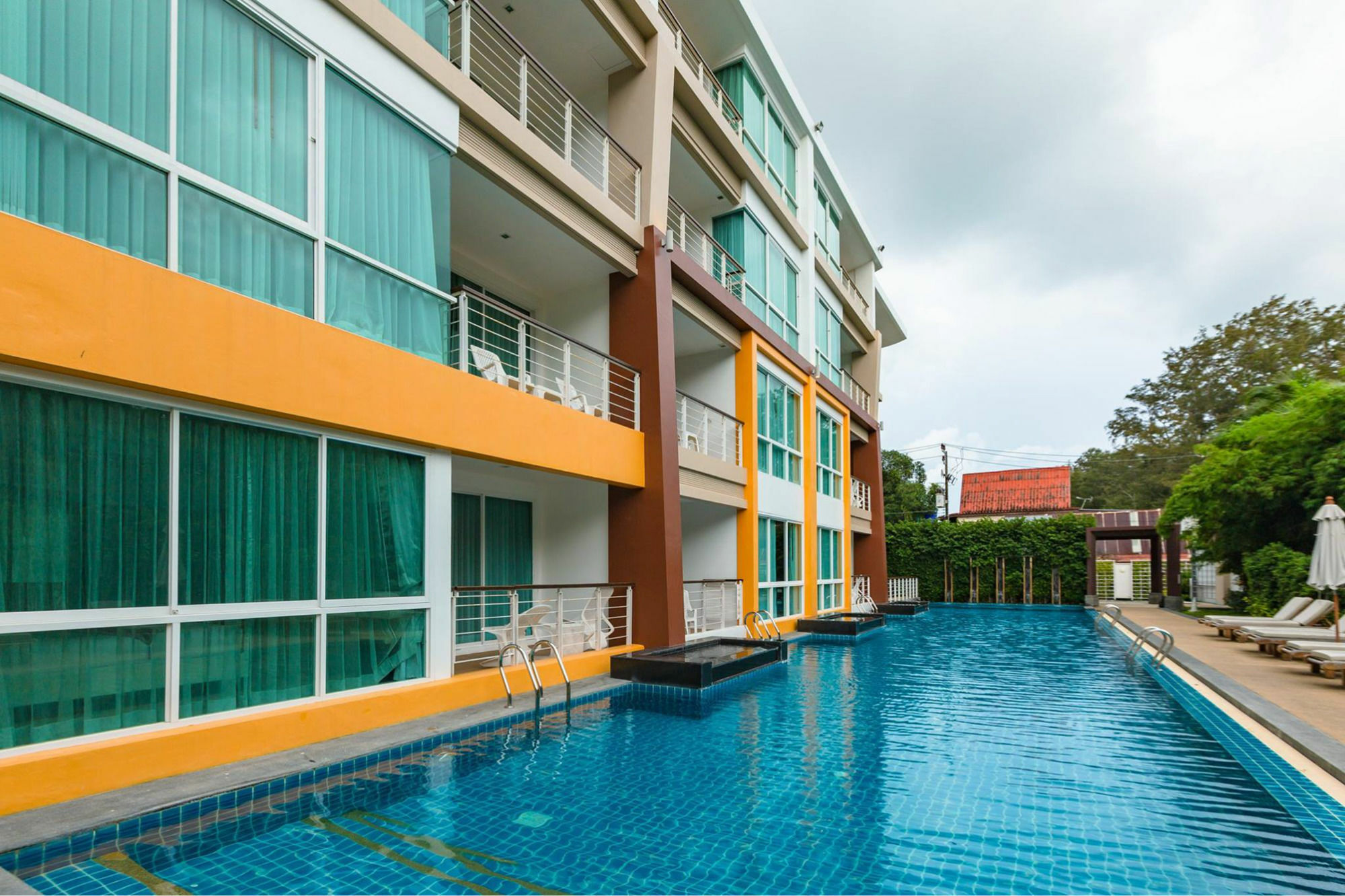 Phuket Seaview Resotel Aparthotel Rawai