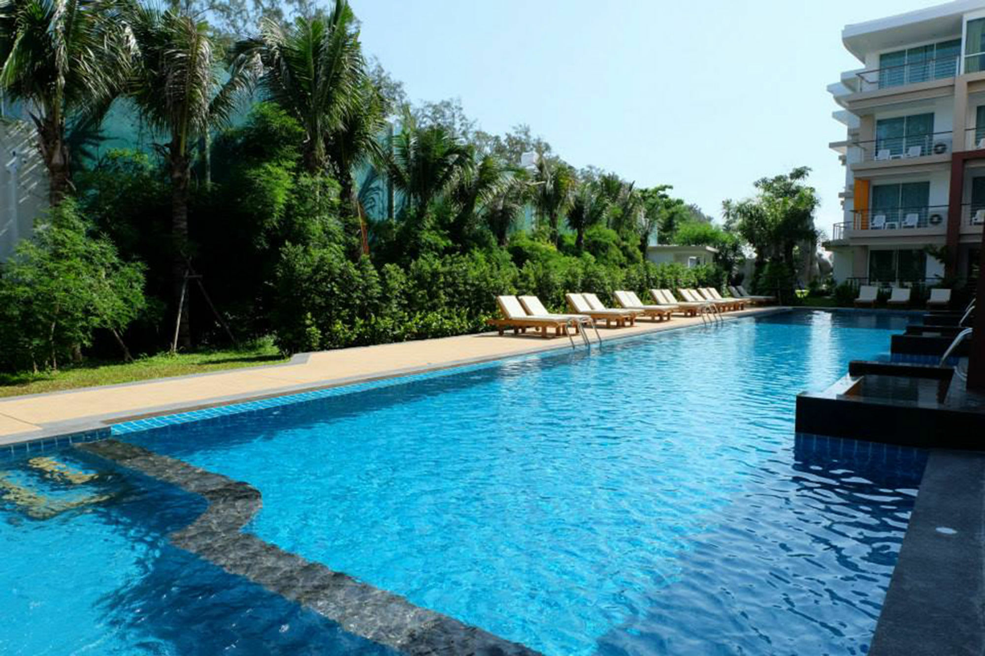 Phuket Seaview Resotel Aparthotel Rawai