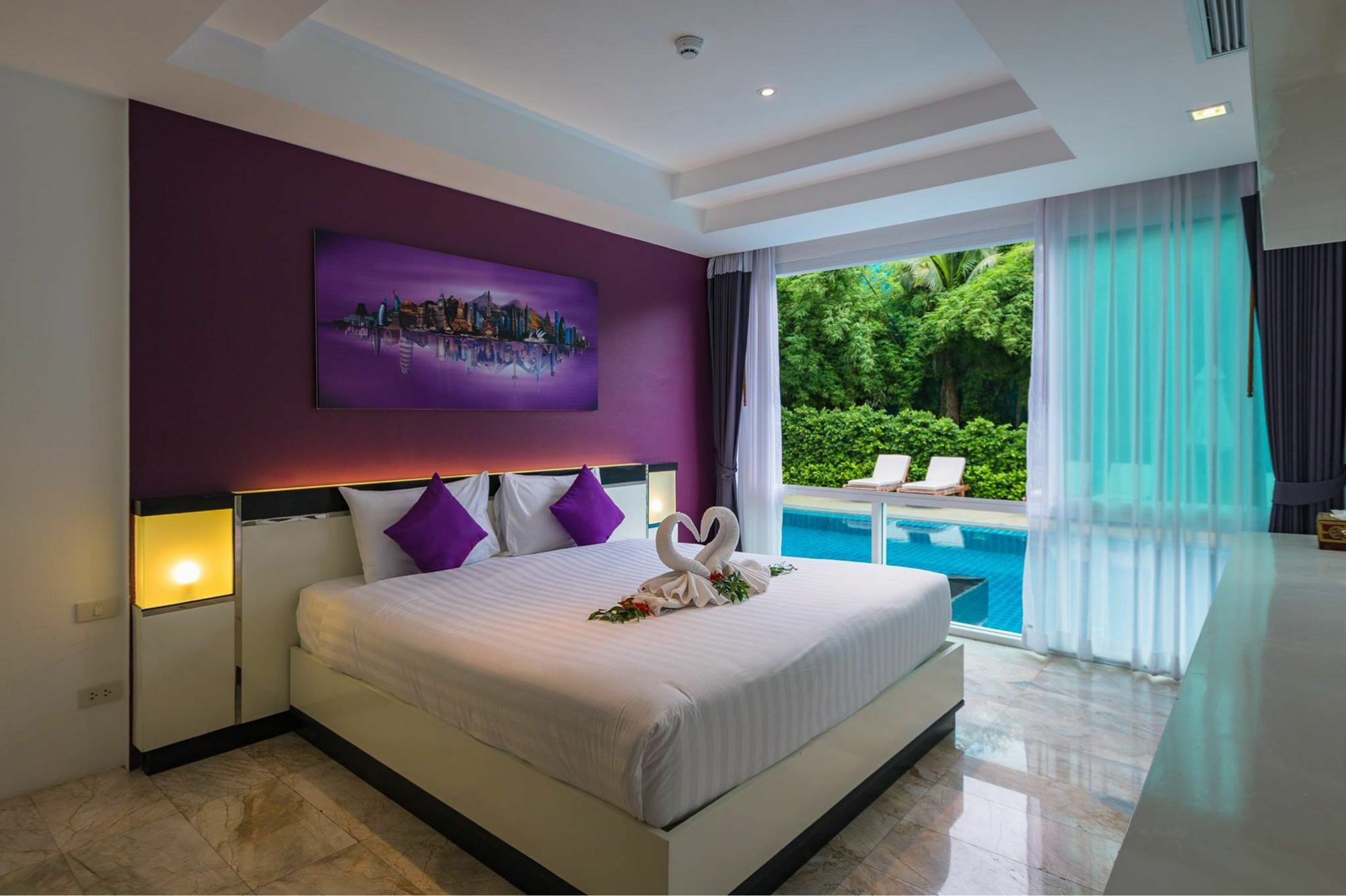 Aparthotel Phuket Seaview Resotel
