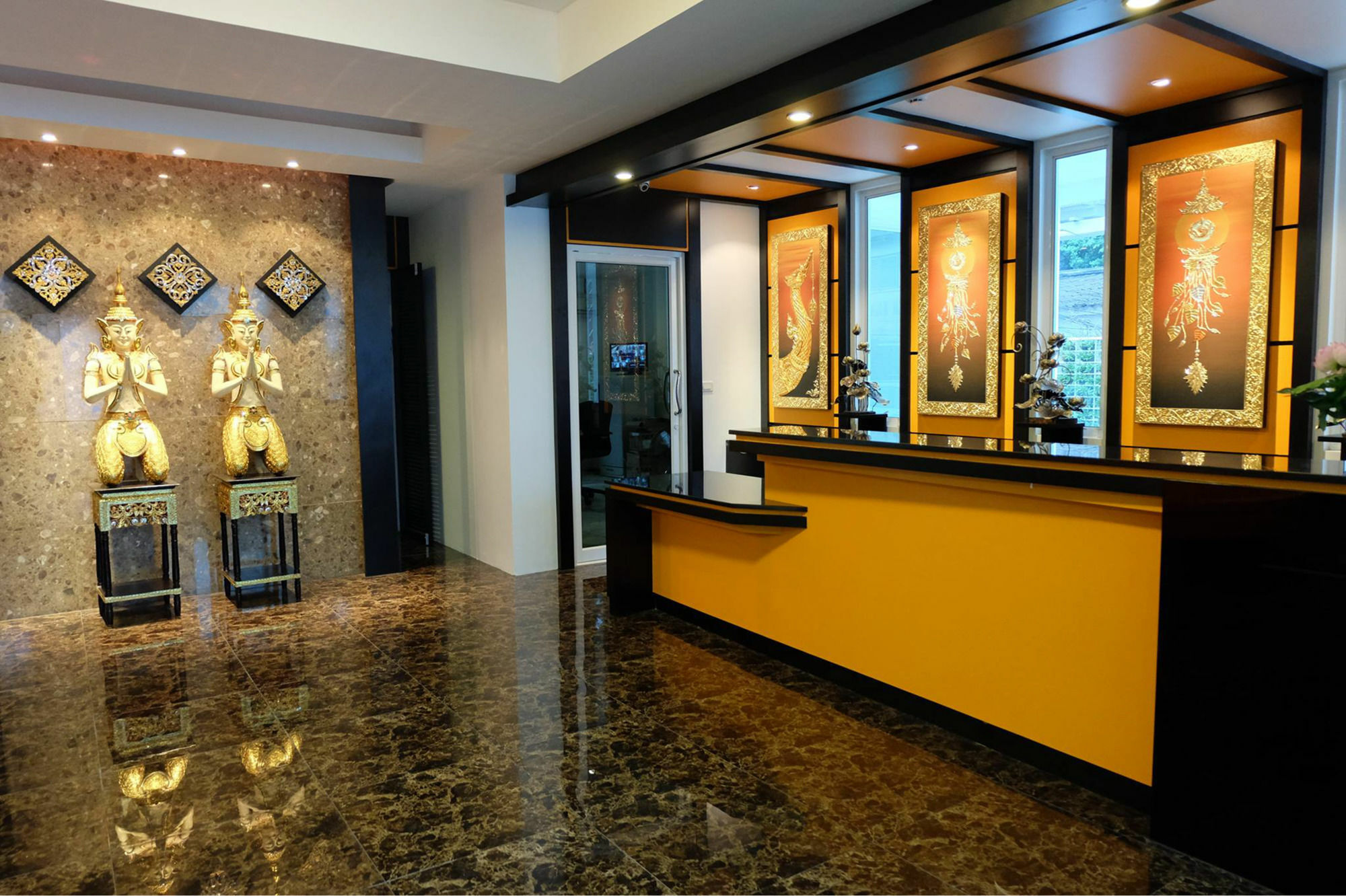 Aparthotel Phuket Seaview Resotel