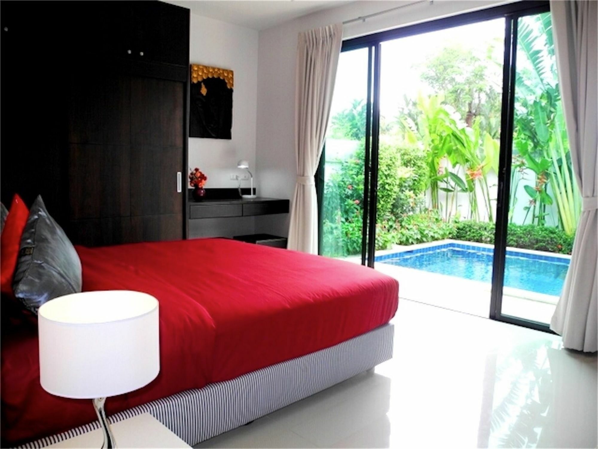 Intira 2 Bedrooms *