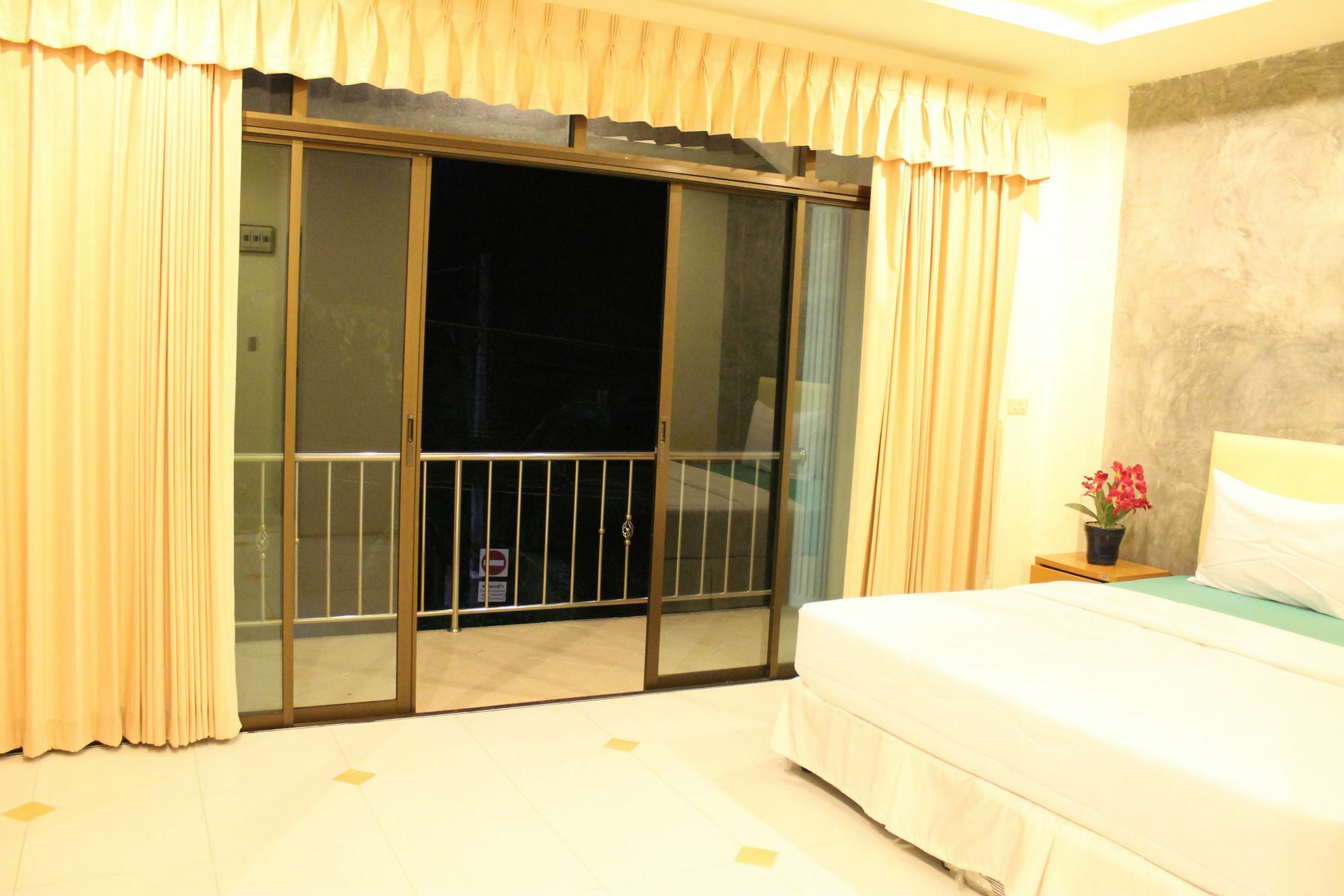 Hotel Bangwan Kamala Beach