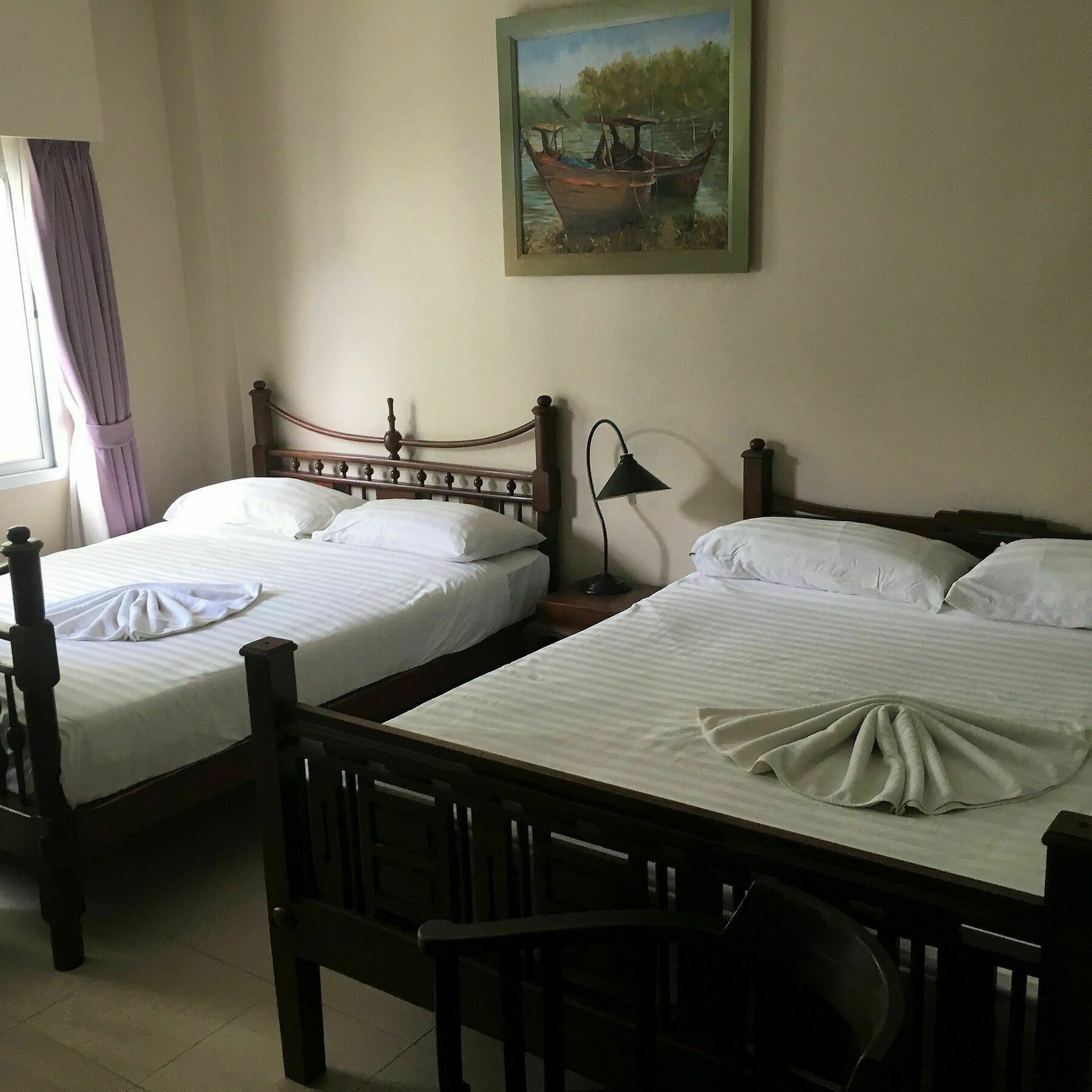 Freedom Hotel 2*