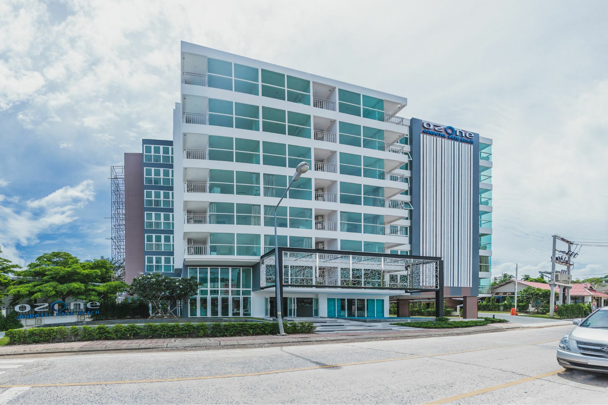 Ozone Apartment *