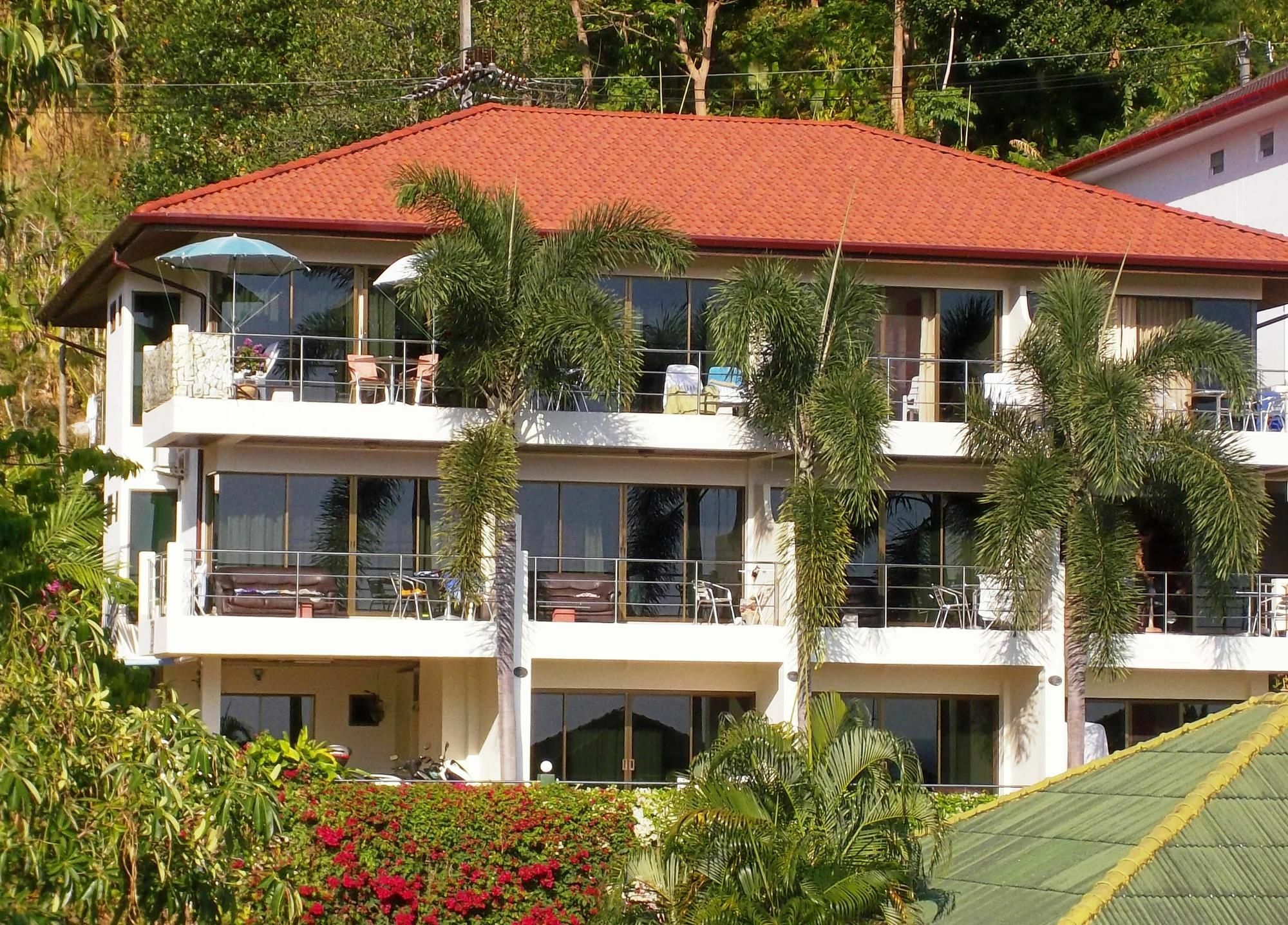 Mountain Seaview Luxury Aparthotel