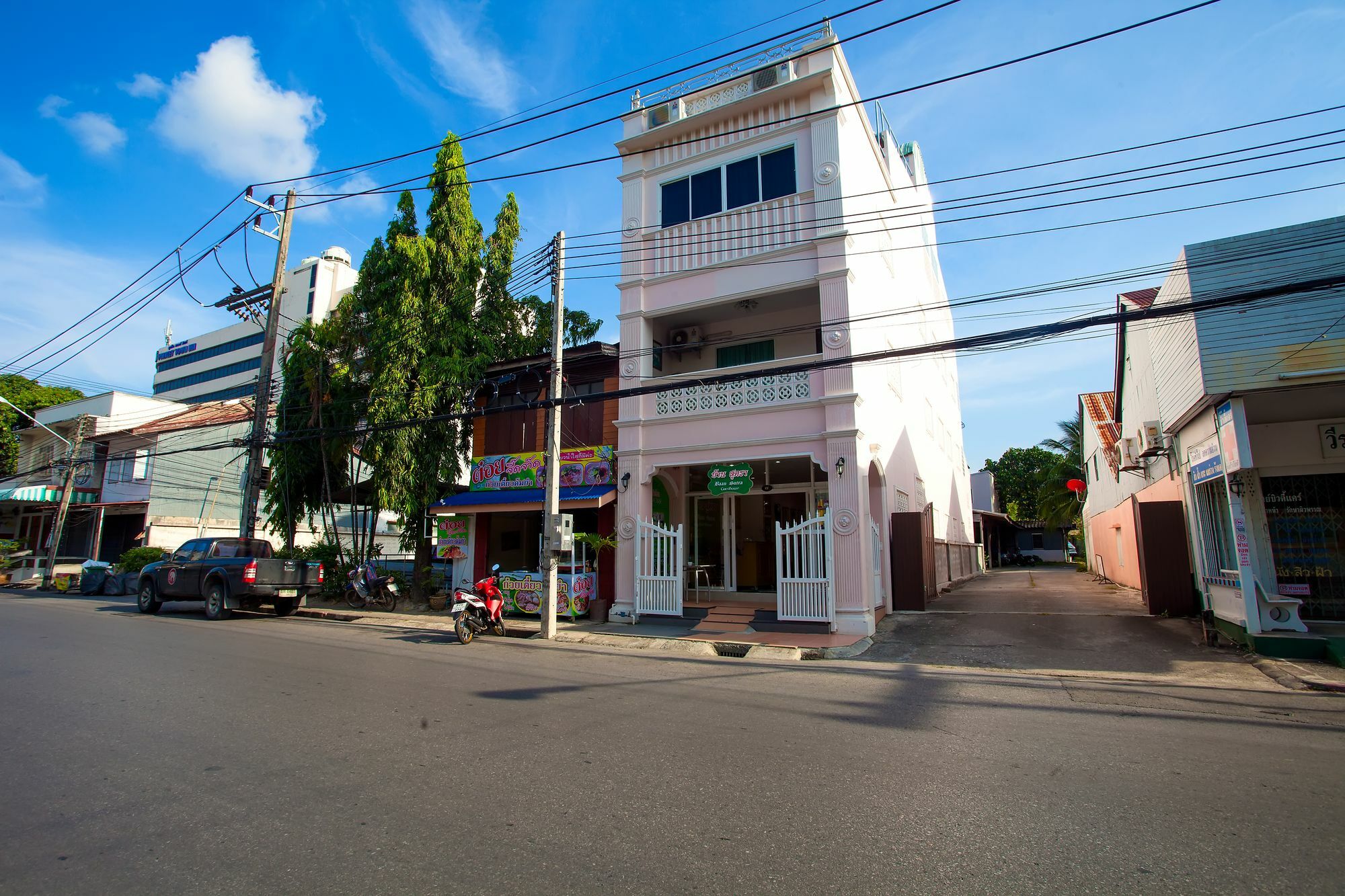 Baan Sutra 3*
