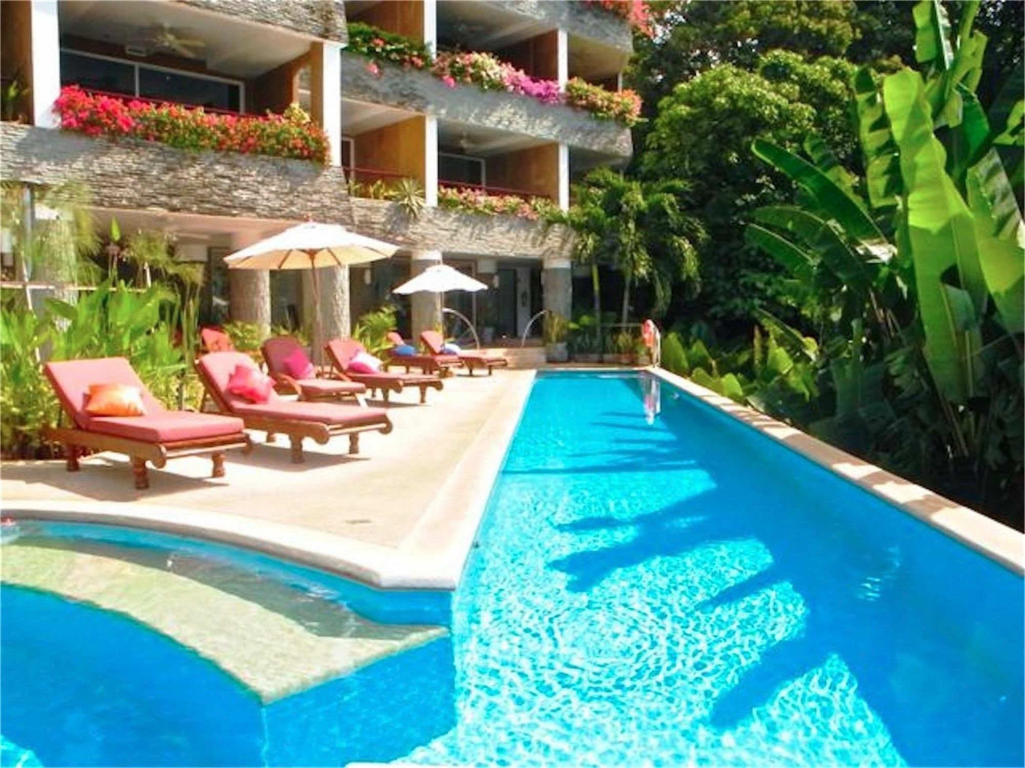 Accenta 1 Bedroom Sea View