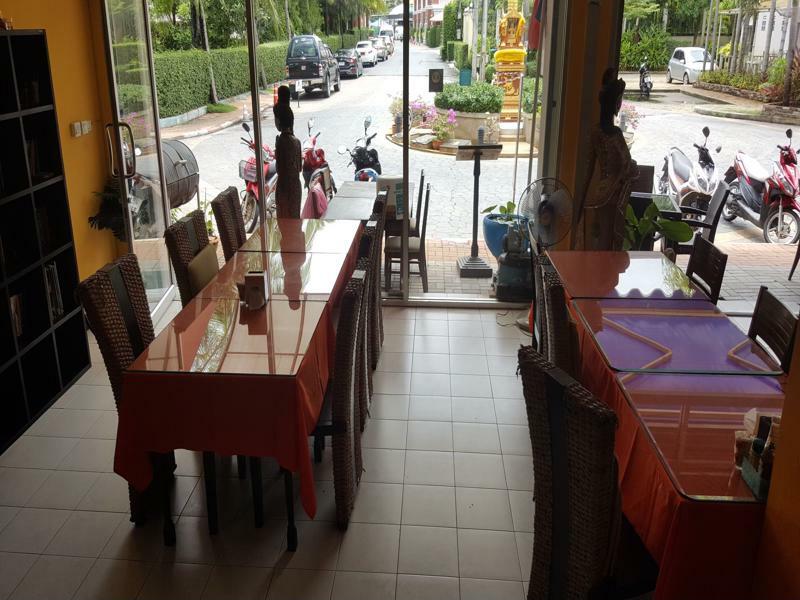Pitstop Restaurant And Hotel Kata Beach (Phuket)