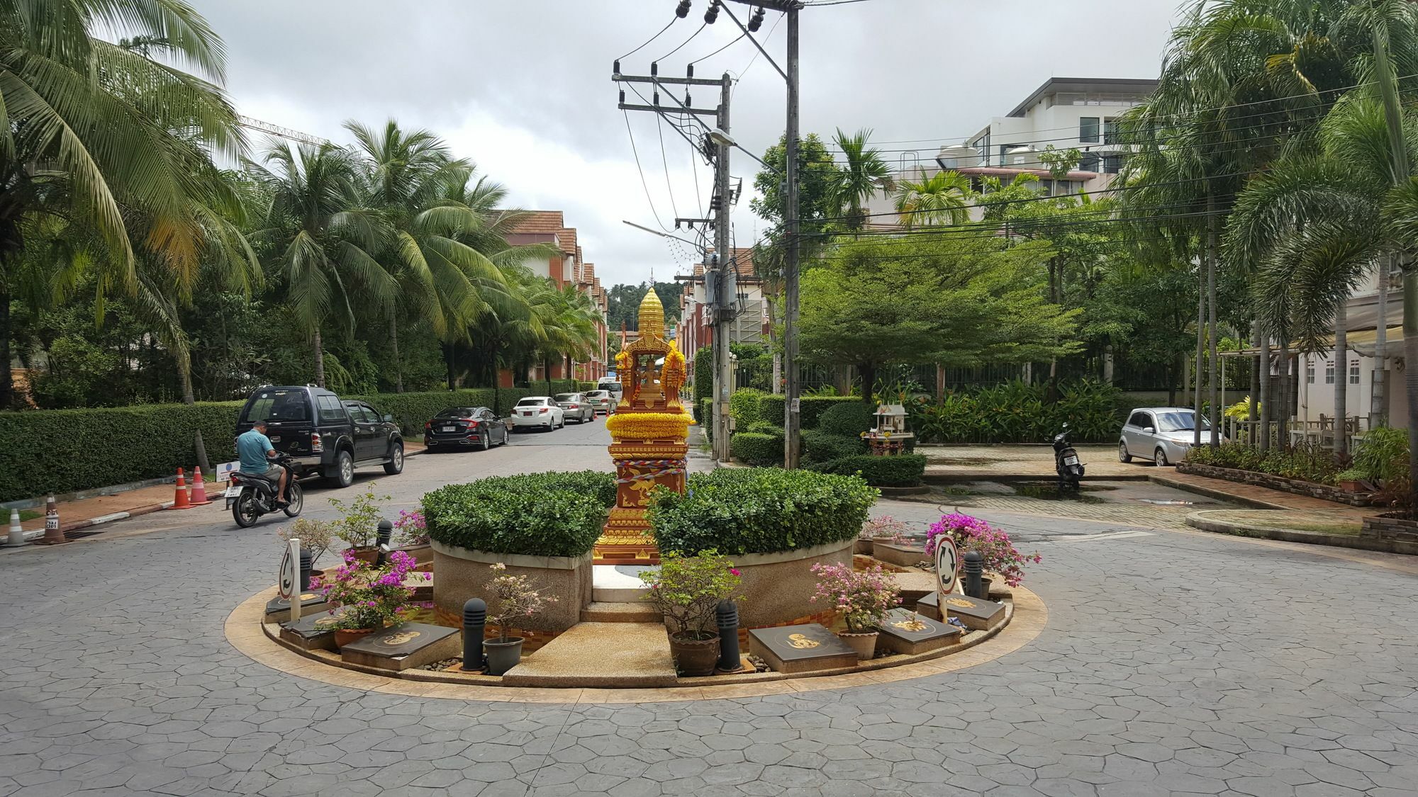 Pitstop Restaurant And Hotel Kata Beach (Phuket)