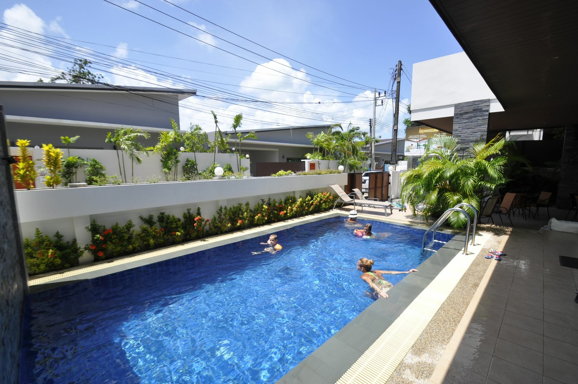 Duangjai 3*