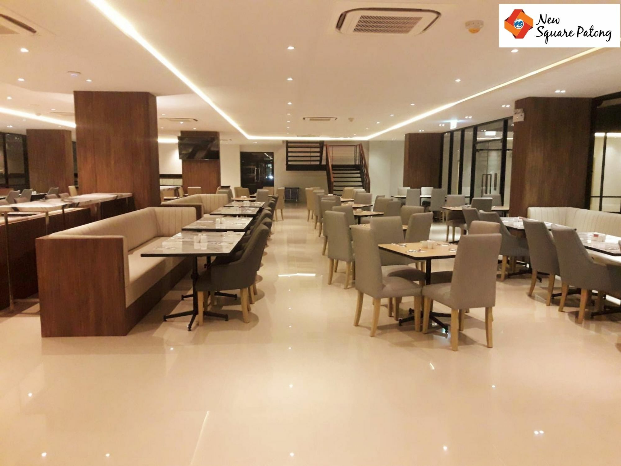 Hotel New Square - Sha