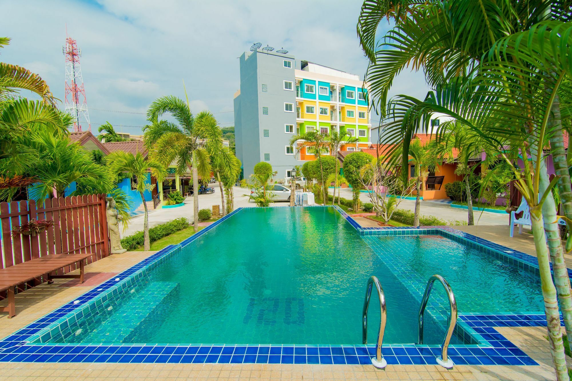 Hotel Zen Chaofa Nok