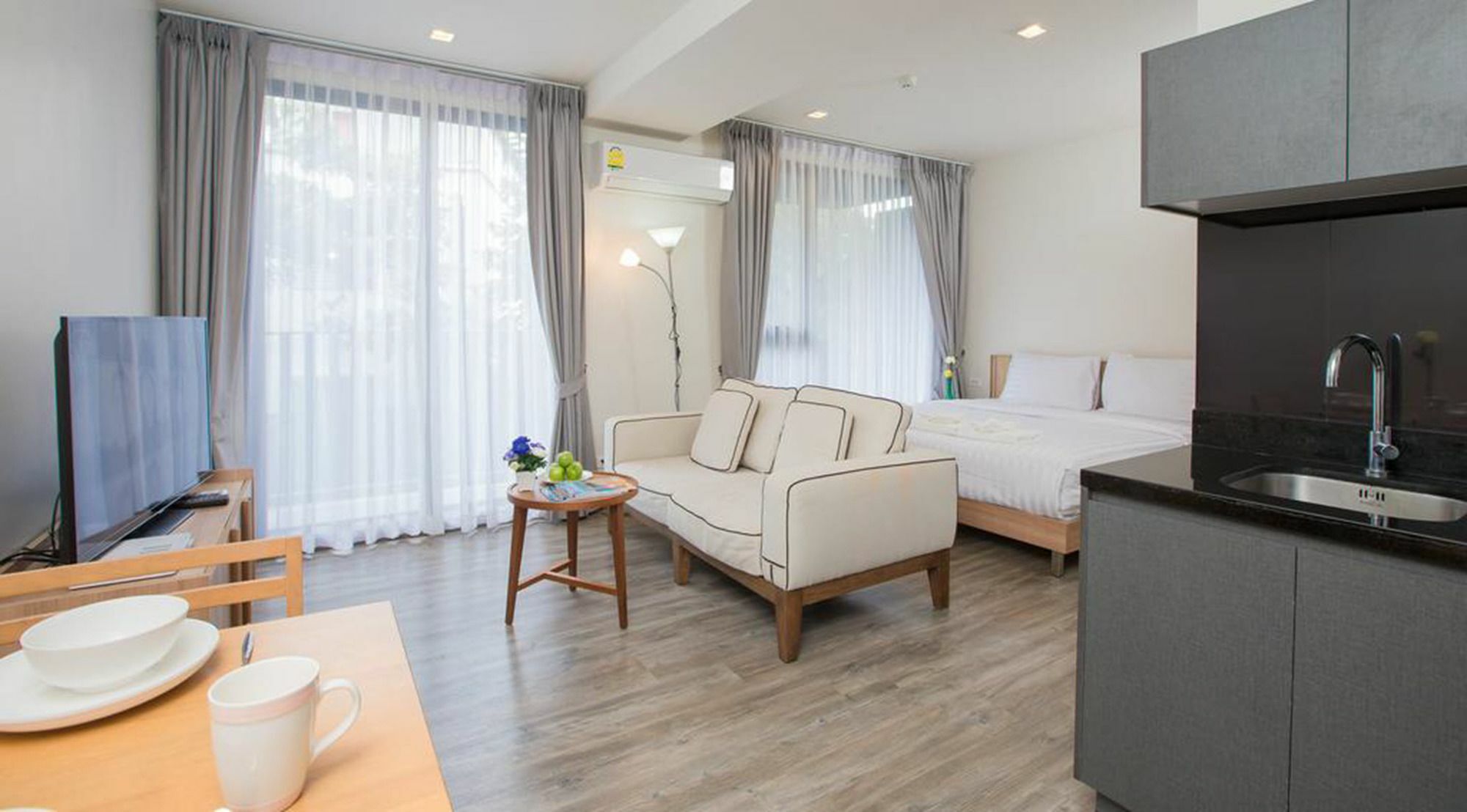 The Deck By Vip * Patong