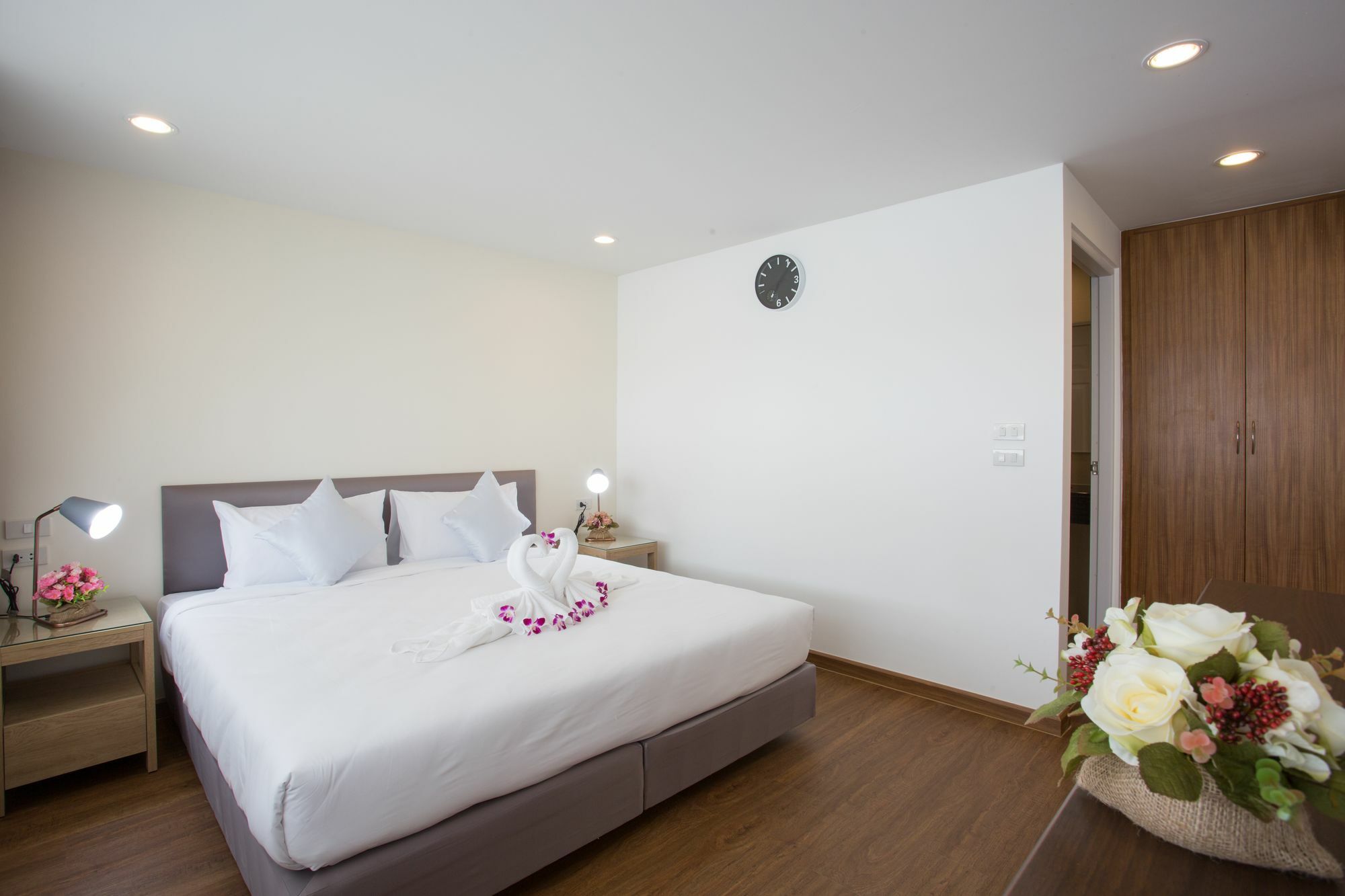 Aparthotel The & Patong