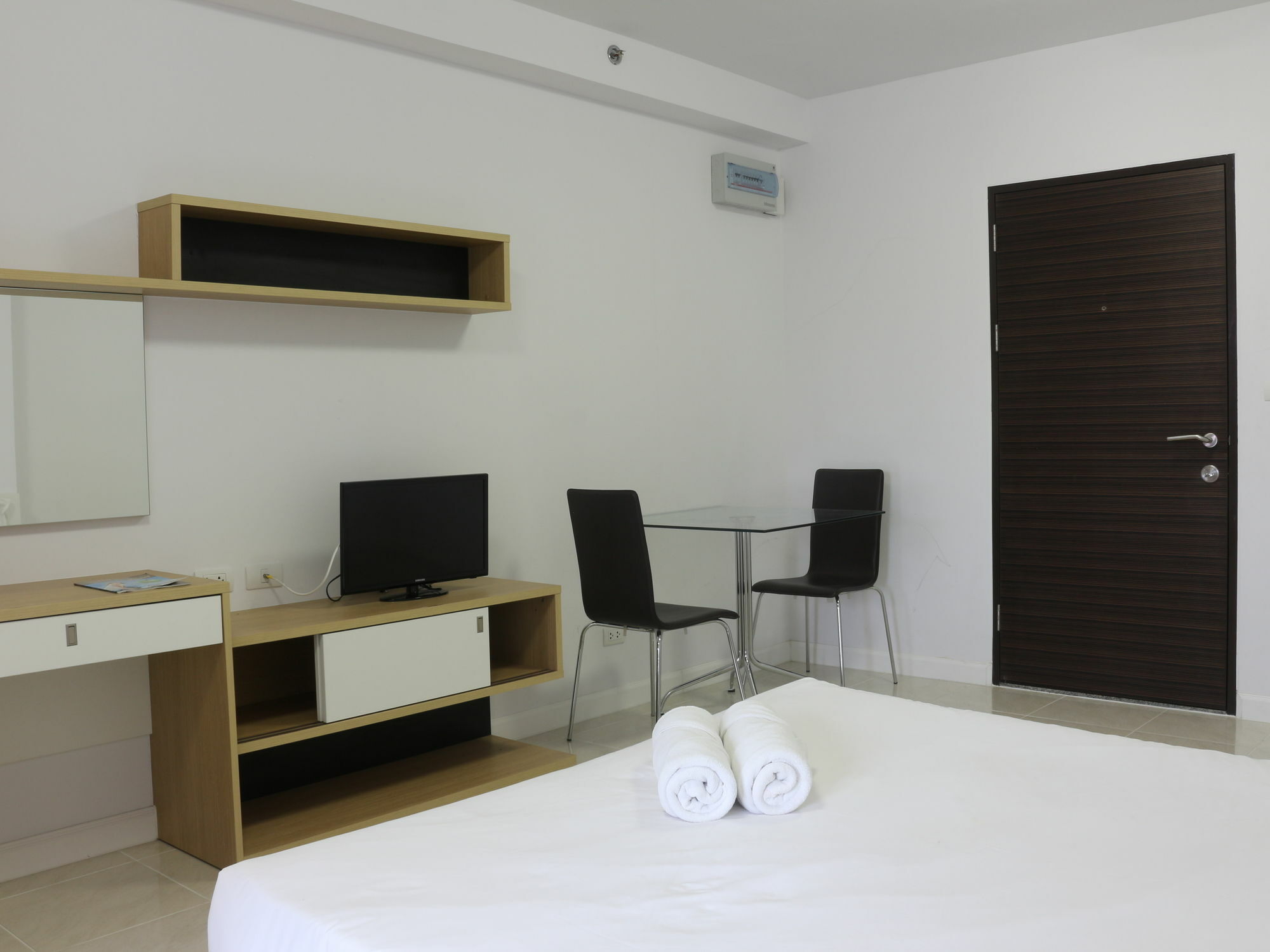 Hostel Beehive Old Town *