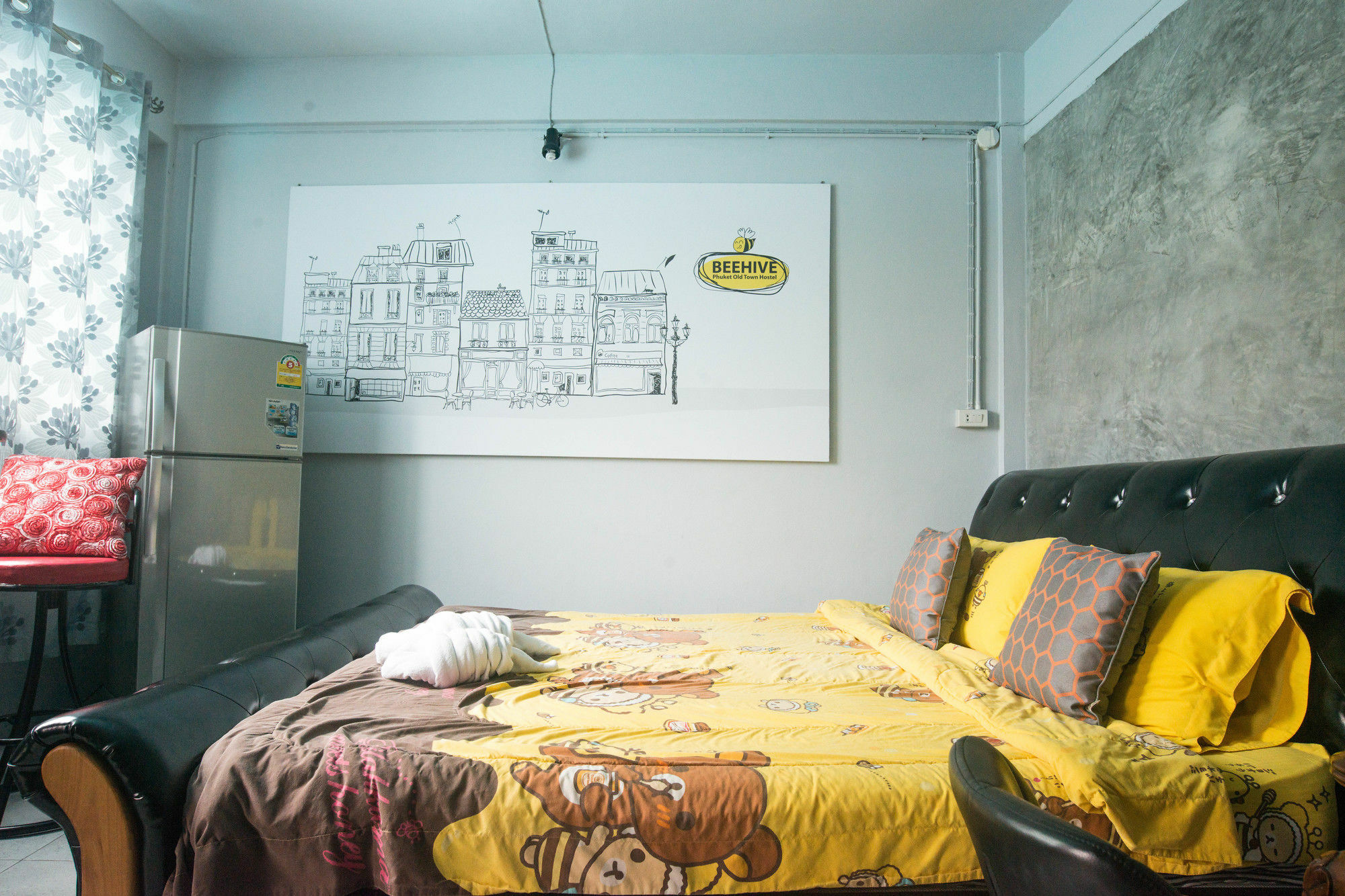 Beehive Old Town Hostel