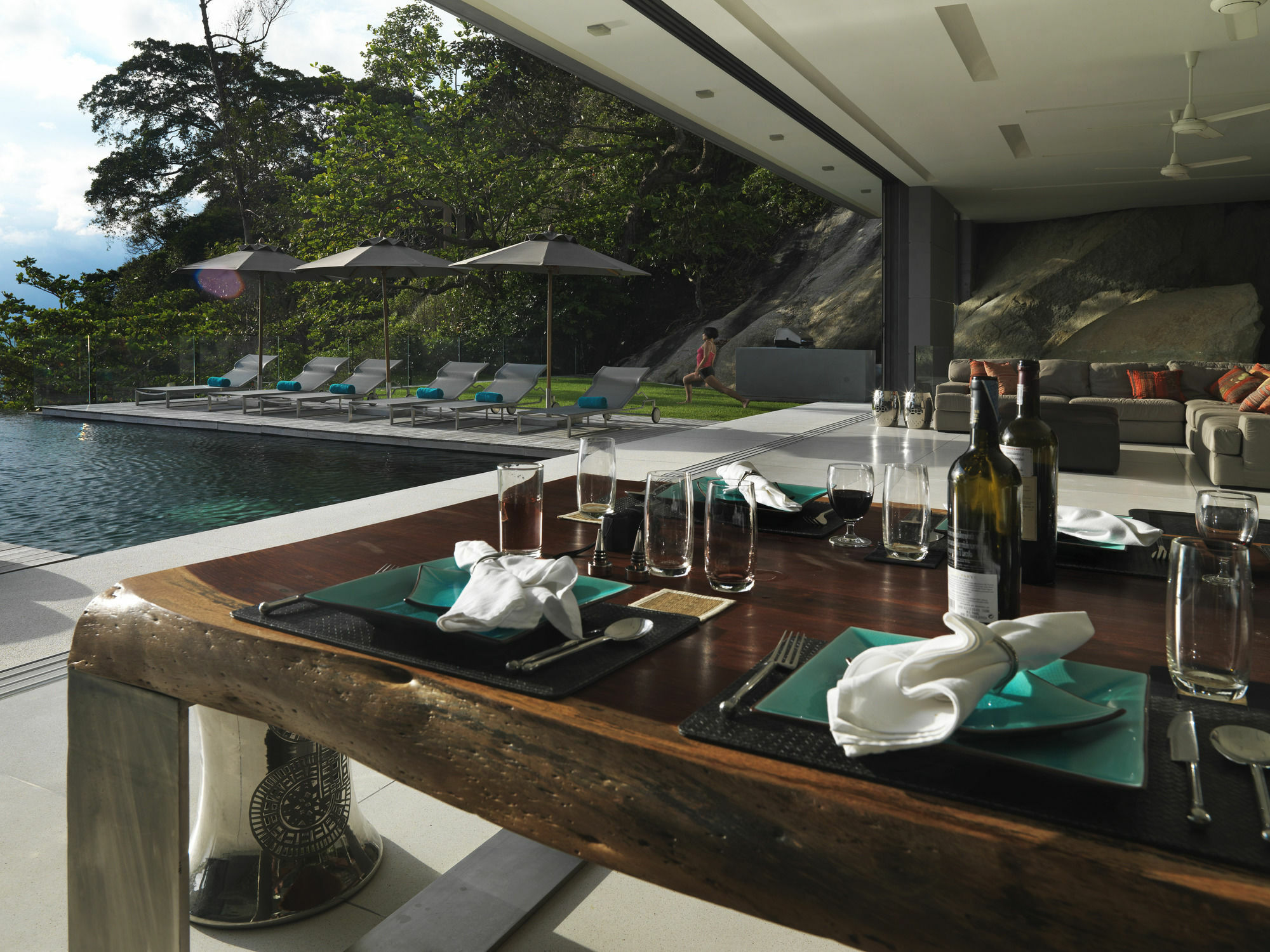 Amanzi Kamala Beach