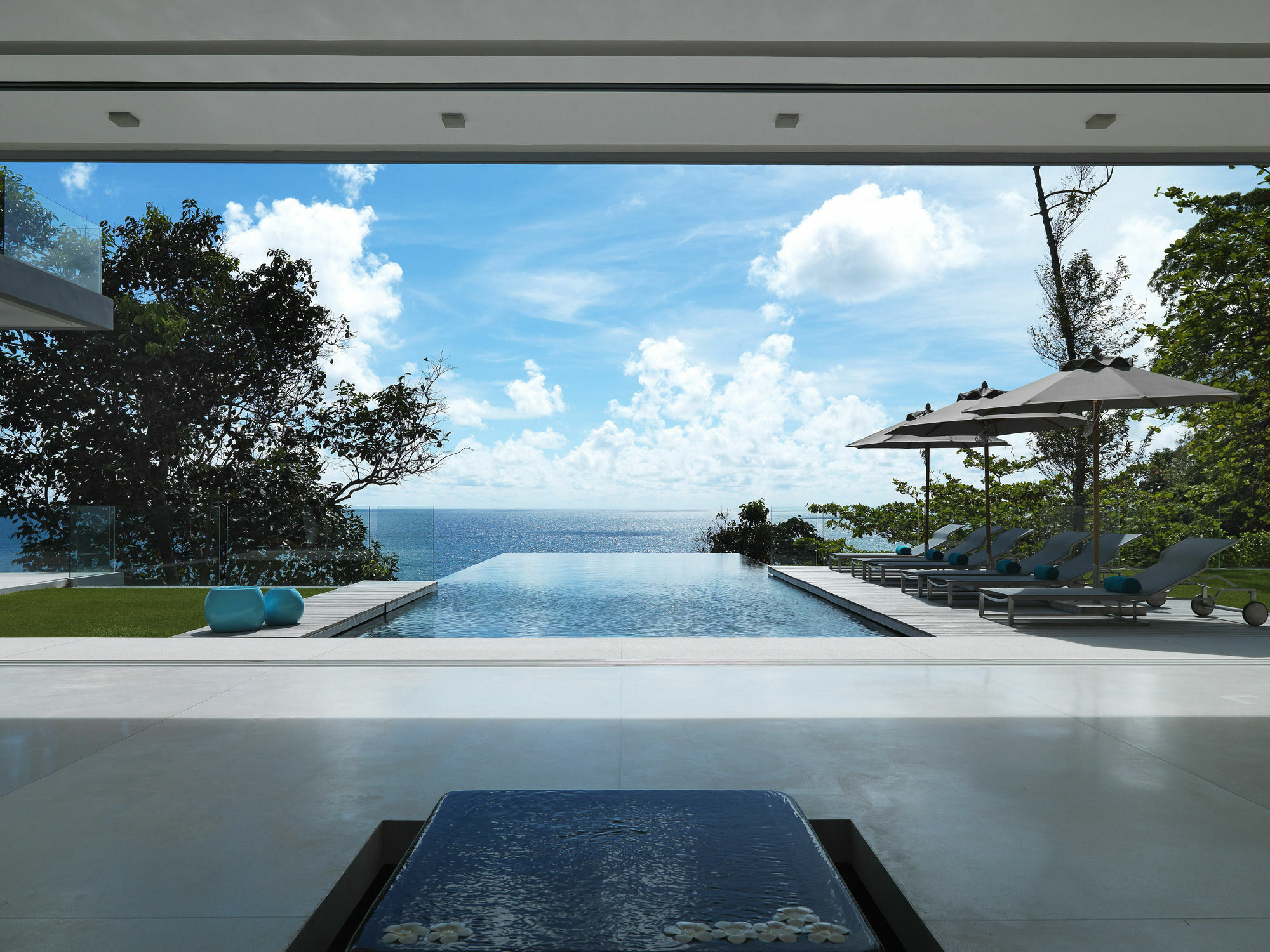 Amanzi Kamala Beach
