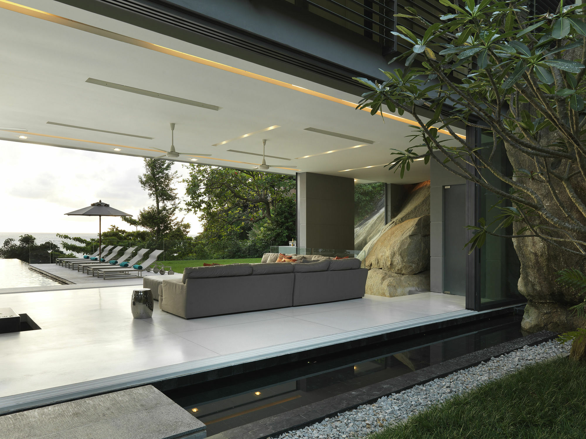 Amanzi Villa *