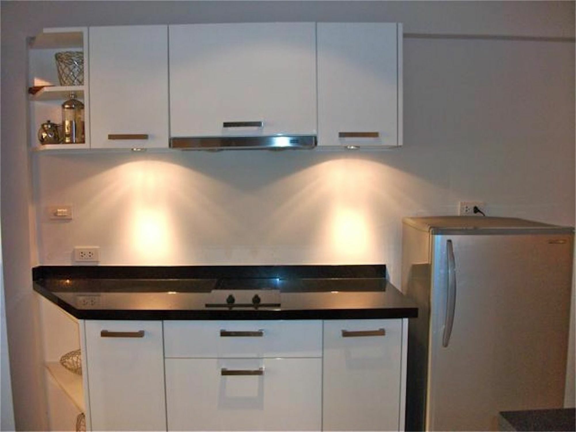Plaza 1 Bedroom Apartment *